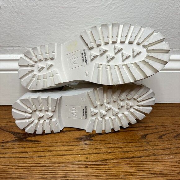 Dolce Vita Women’s Iridescent Pearl  White Clogs Size 10 Lexy Slip On Shoes - Picture 5 of 7